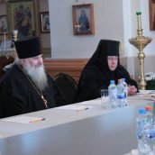 В Сезеновском монастыре прошел круглый стол по направлению: "Древние монашеские традиции в условиях современности"
