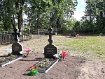 На монастырском кладбище установлены памятники