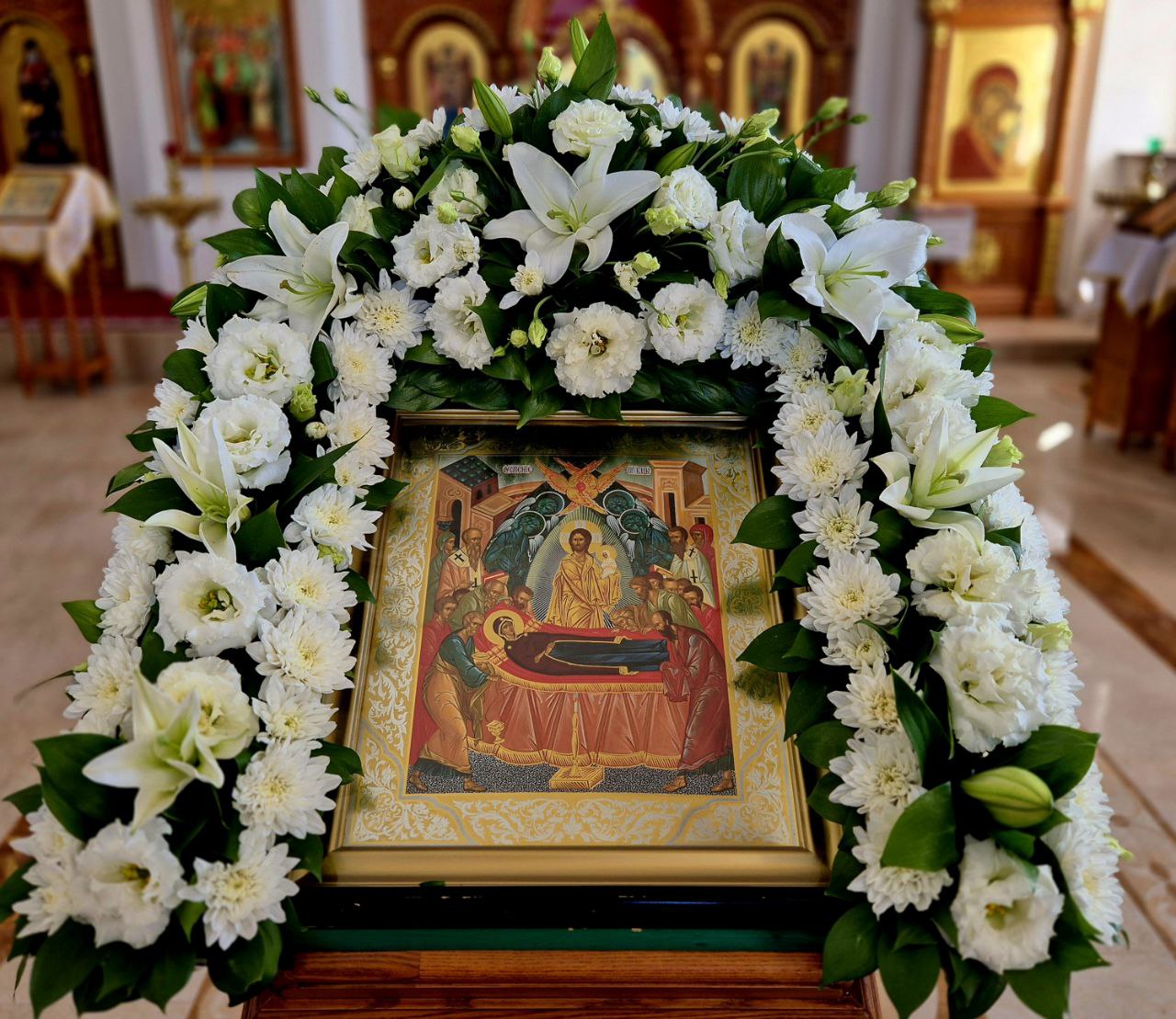 Честное преставление Богоматери восхвалим...