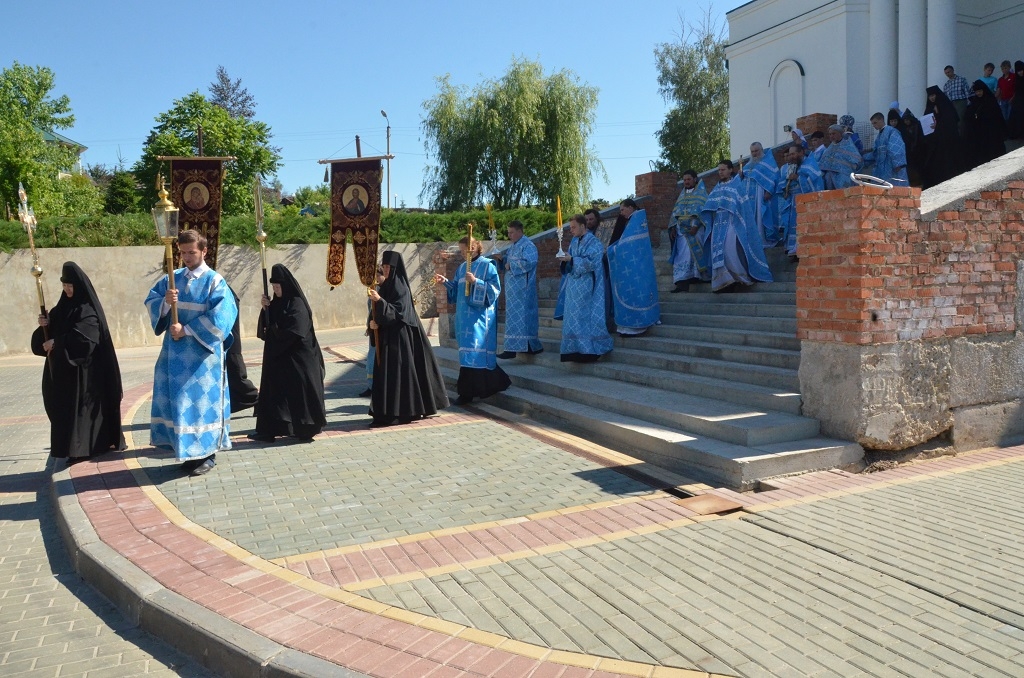 В Елецком Знаменском женском монастыре престольный праздник