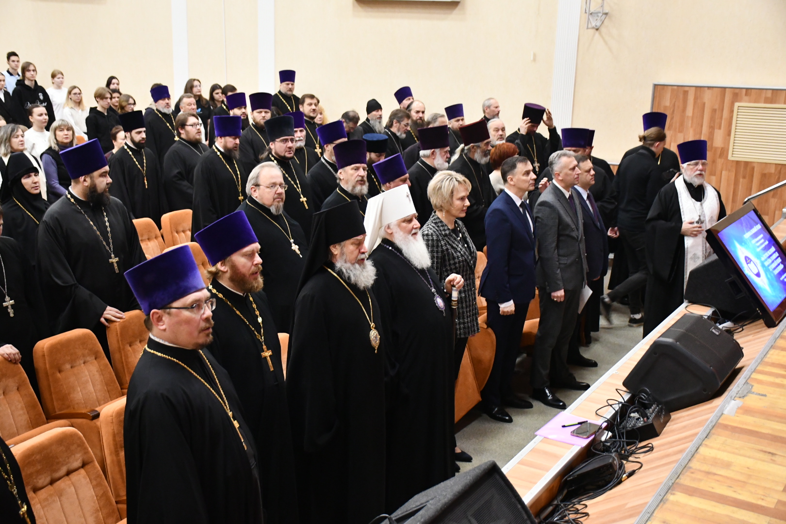 В Липецке стартовал региональный этап XXXIII Рождественских образовательных чтений.