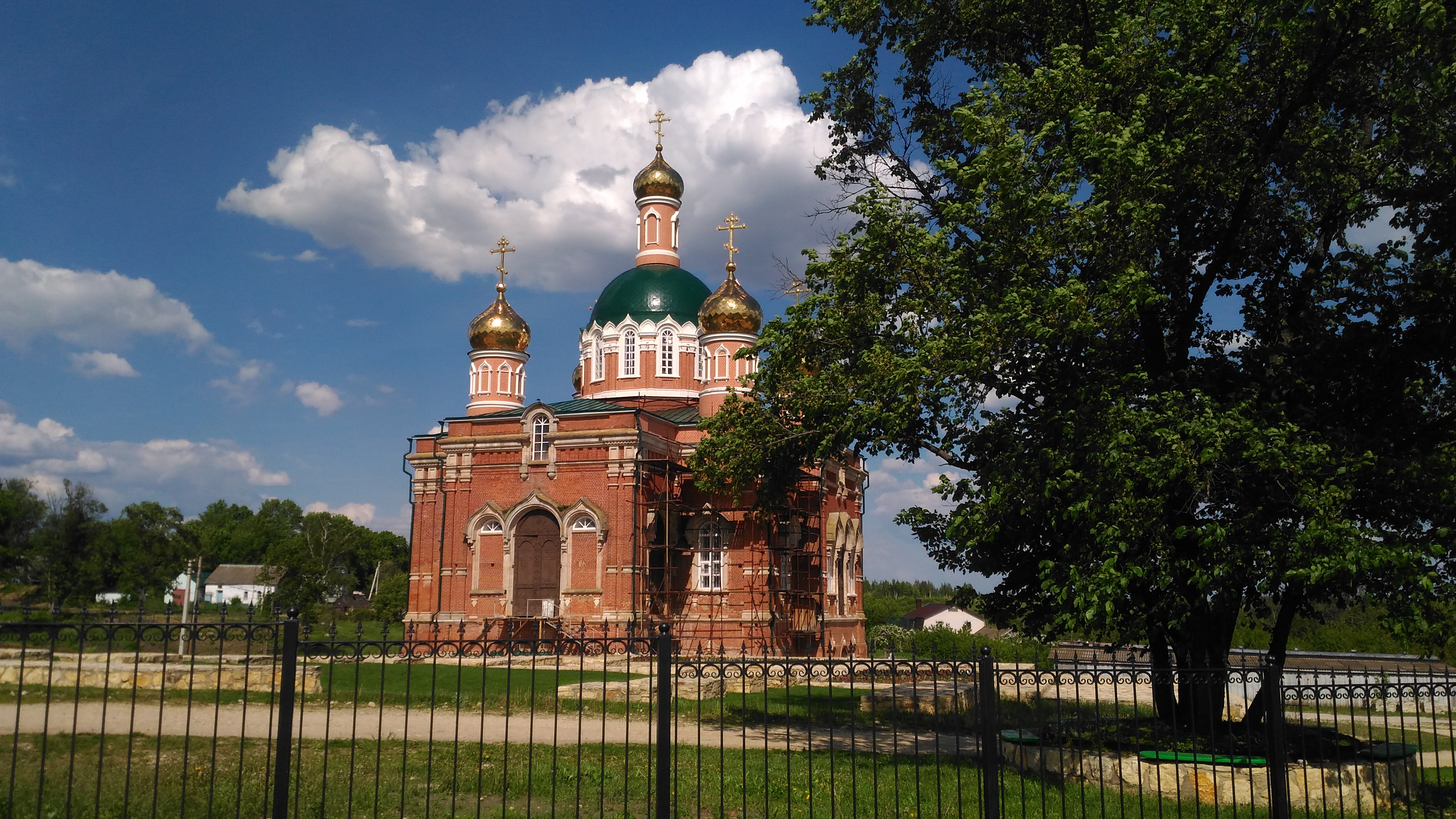Под сенью Cвятой Троицы