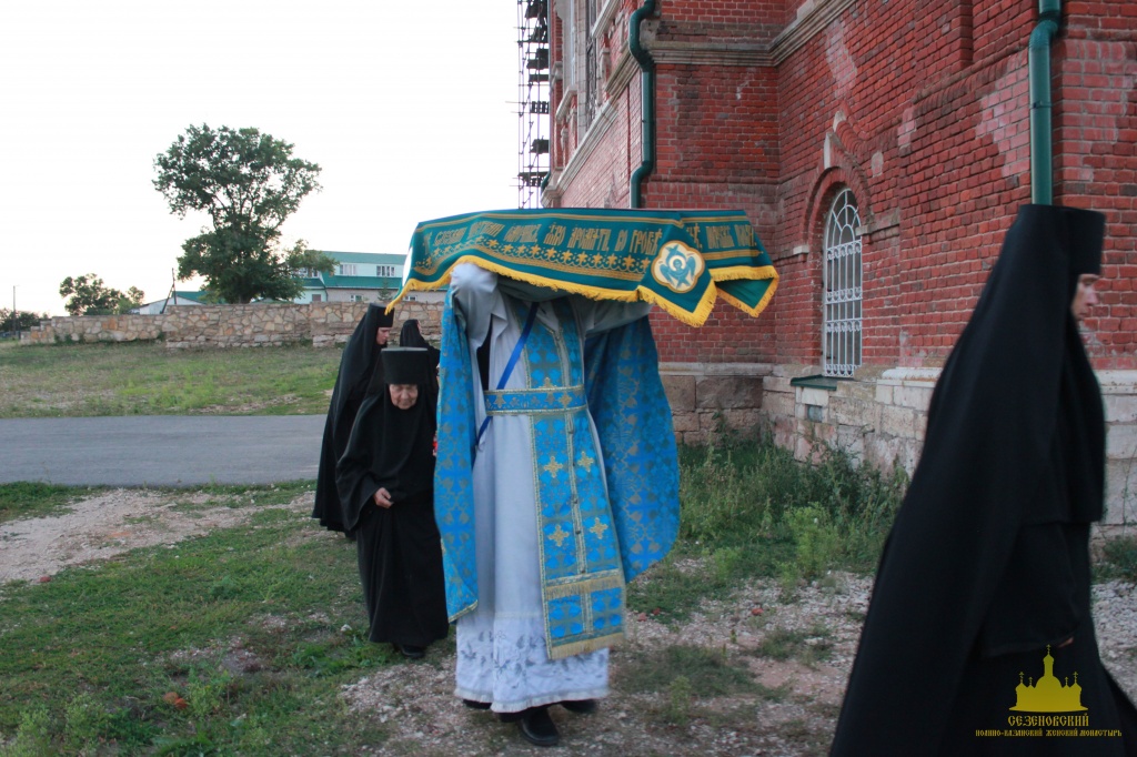 Чин Погребения Пресвятой Богородицы в Сезеновской обители