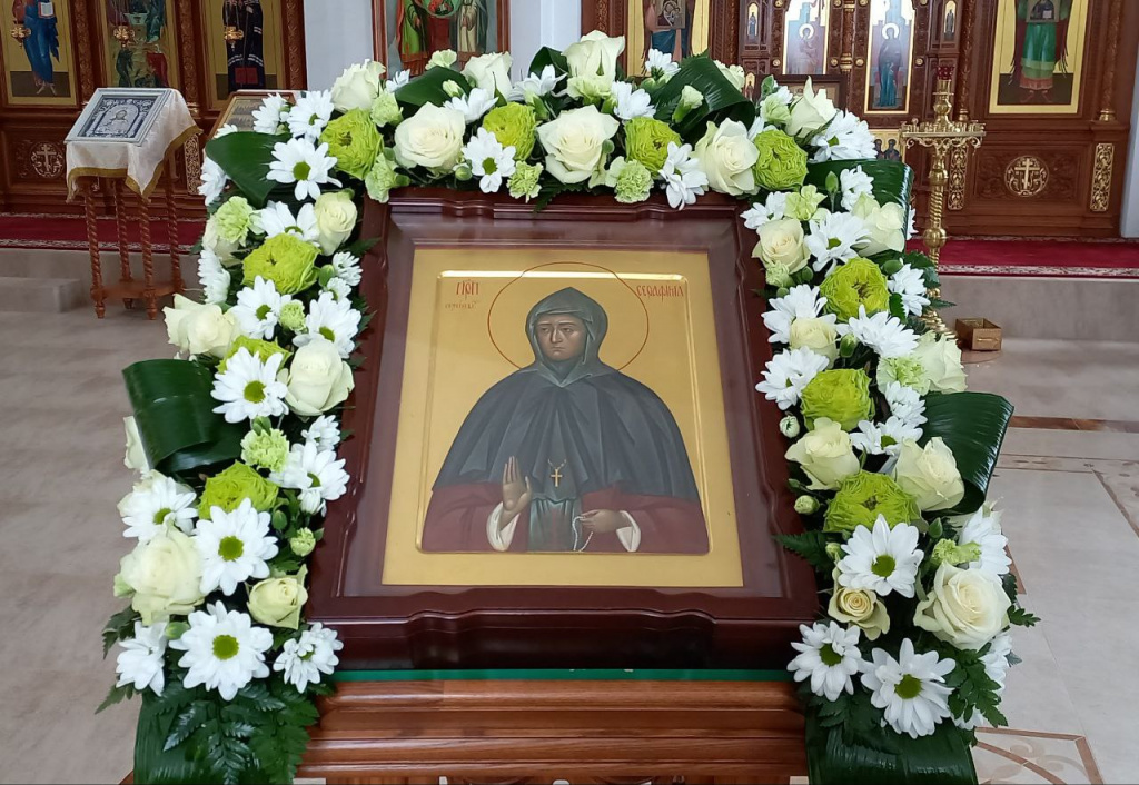 В СЕЗЕНОВСКОЙ ОБИТЕЛИ ПОЧТИЛИ ПАМЯТЬ ПРП. СЕРАФИМЫ 