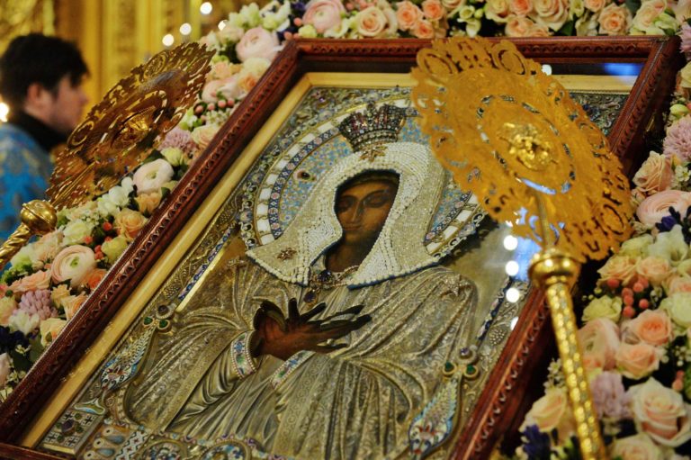 Святейший Патриарх Кирилл призывает всех верных к совместной молитве в своих домах