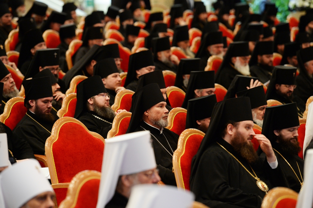 Принят документ - Положение о монастырях и монашествующих.