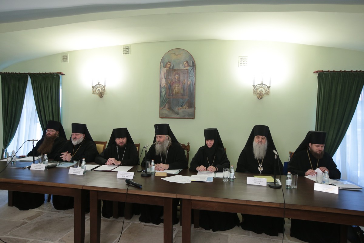 Собрание епархиальных ответственных по монастырям и монашеству