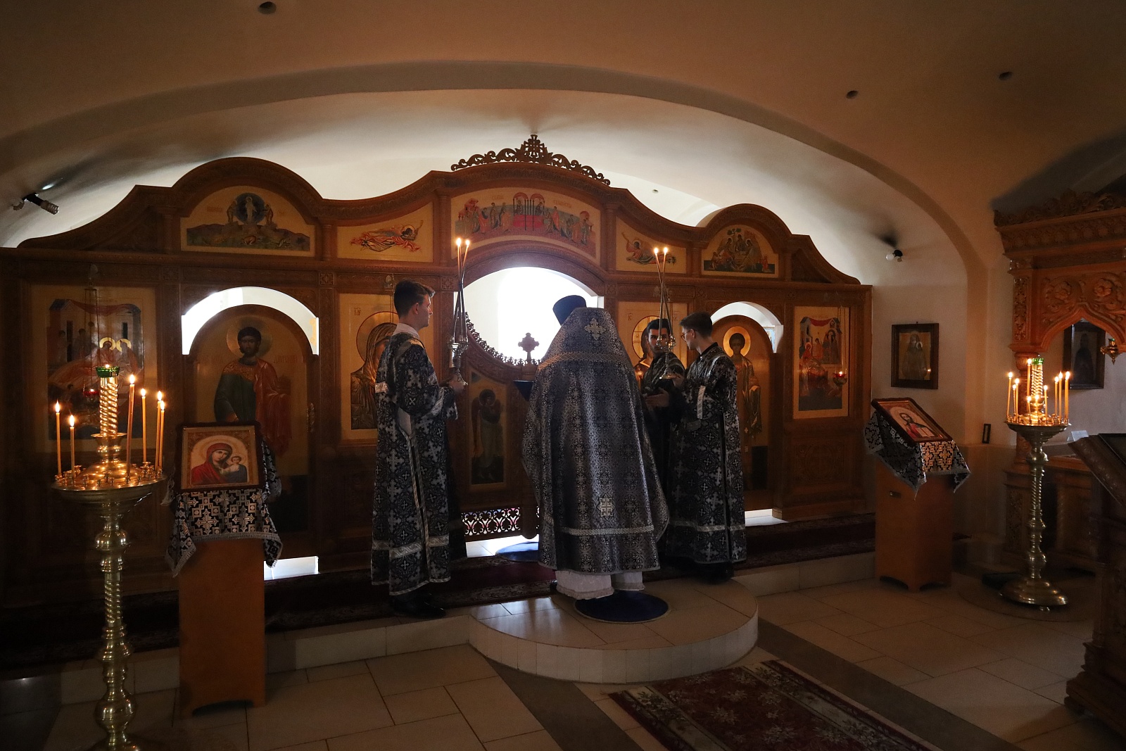 В Великий Вторник Страстной седмицы епископ Максим возглавил богослужение в Сезеновском монастыре — фото 7