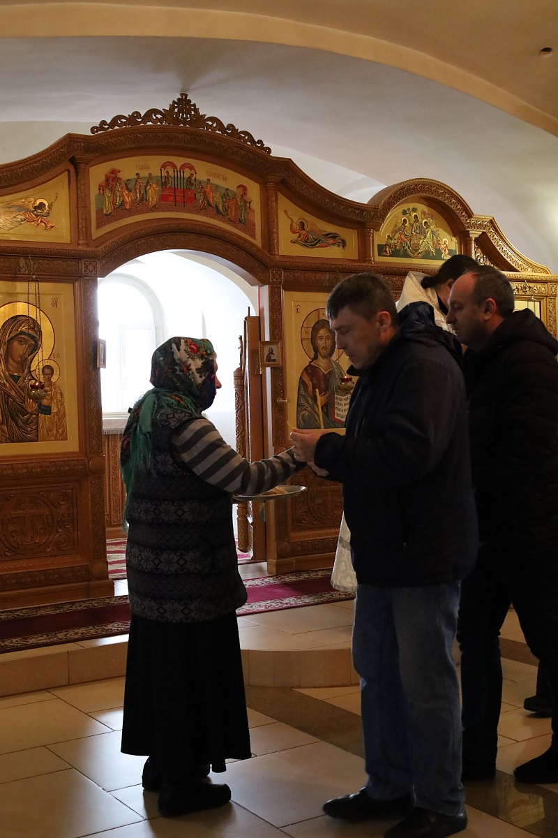 В Сезеновской обители встретили праздник Сретения Господня — фото 14