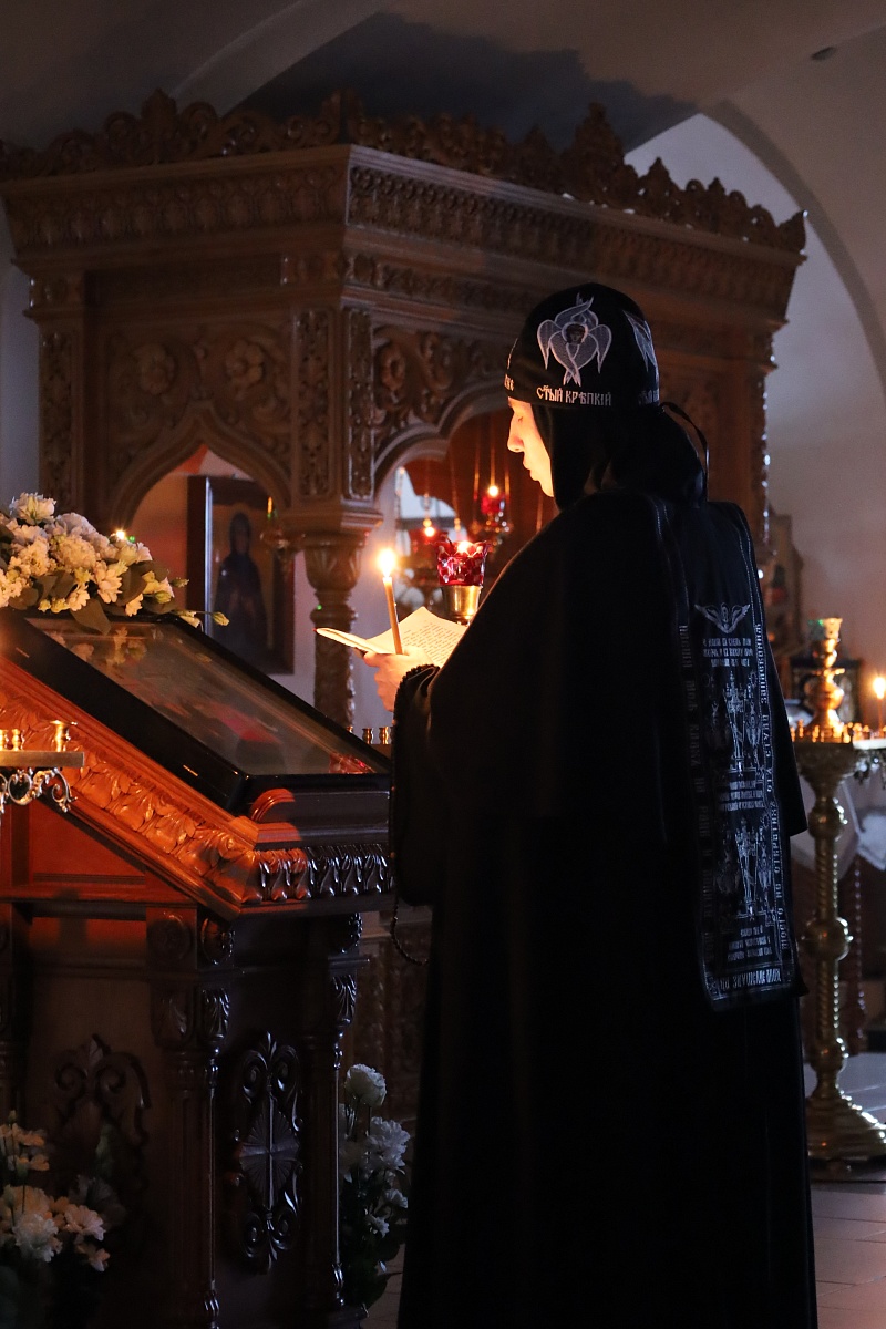 В Сезеновской обители встретили праздник Сретения Господня — фото 5
