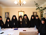 Круглый стол "Суть монашеского подвига в современном мире" собрал монашествующих 4 митрополий