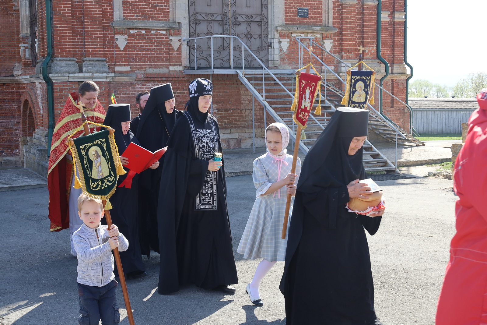 Пасхальный крестный ход — фото 14