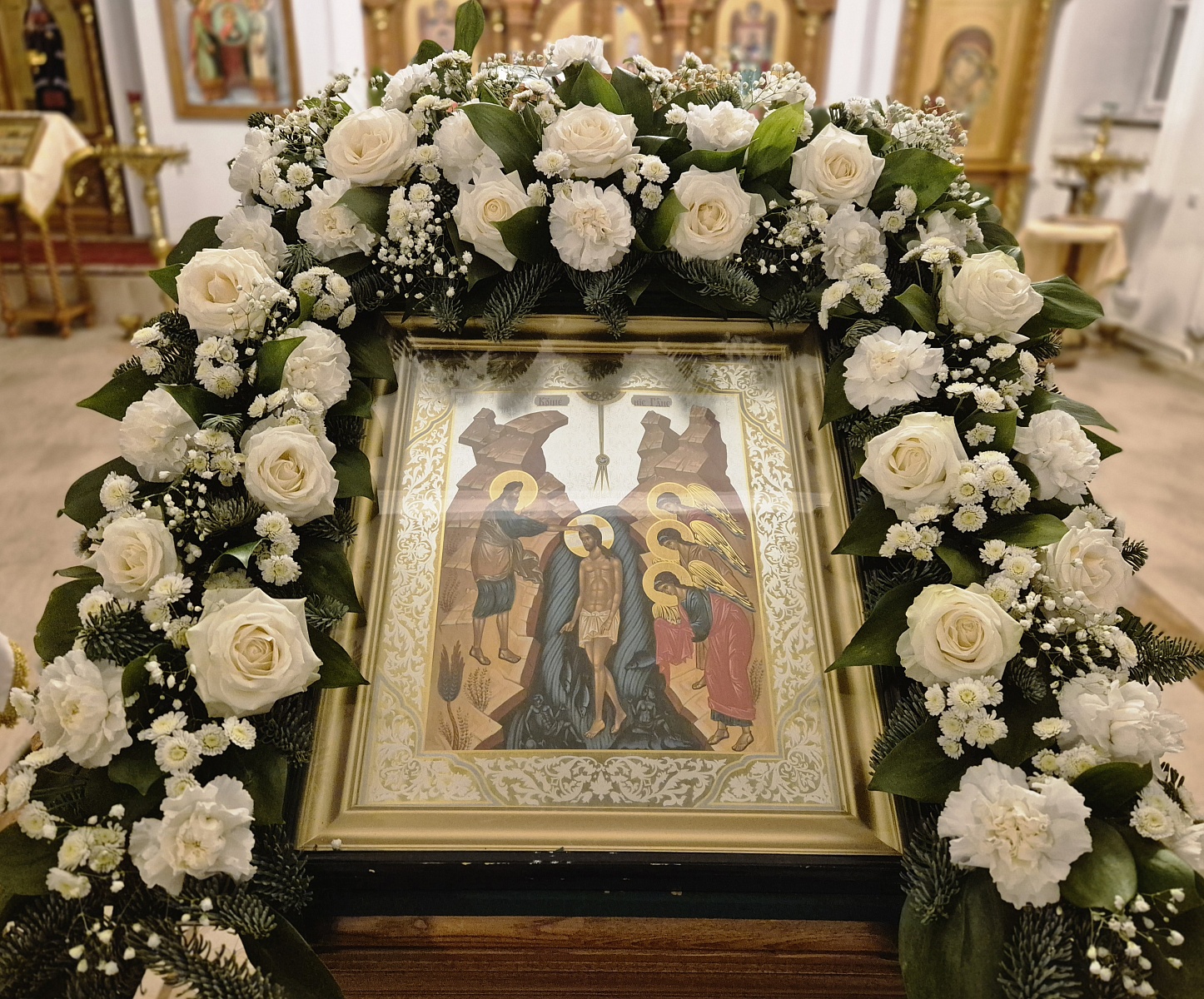 Явися Спас, благодать и истина, во струях Иорданских — фото 14