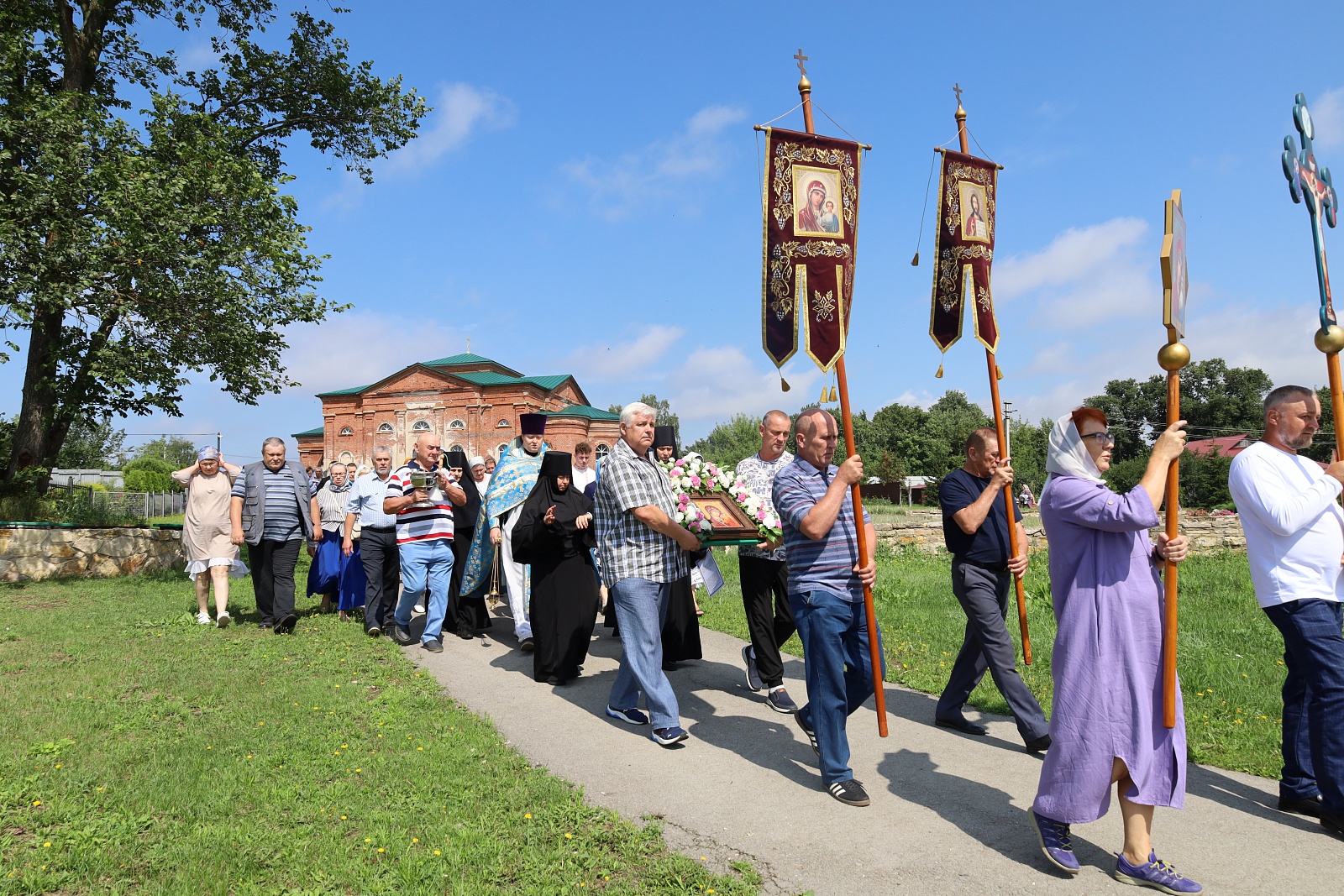  Празднования в честь Казанский иконы Пресвятой Богородицы — фото 18