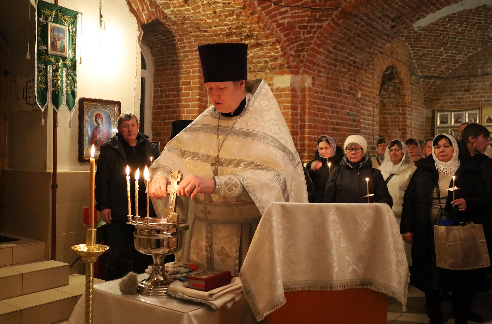Явися Спас, благодать и истина, во струях Иорданских — фото 17