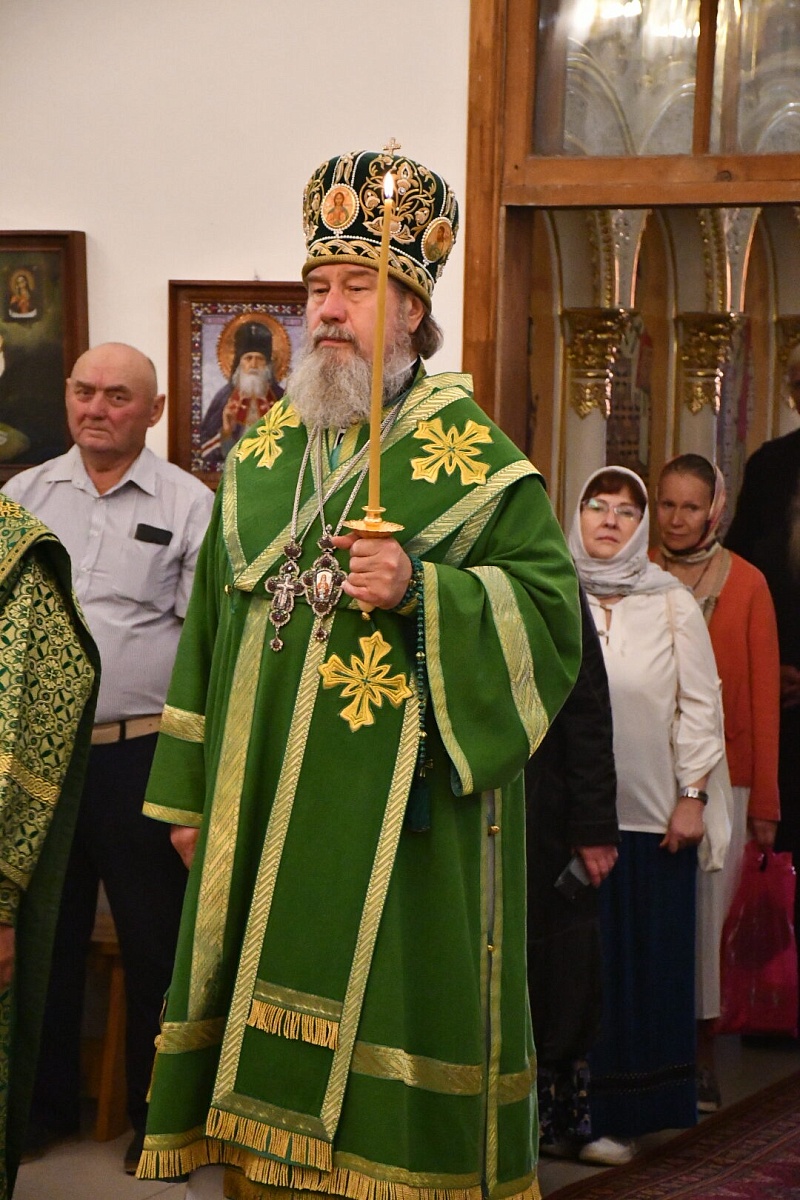 В с. Шовское начались торжества по случаю дня памяти прп. Силуана Афонского  — фото 3
